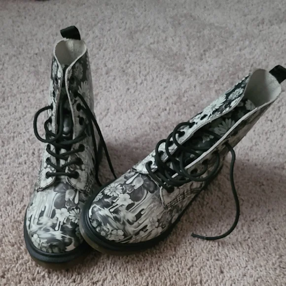 Doc Martens Floral Slime - RARE - LIKE NEW - Picture 5 of 7